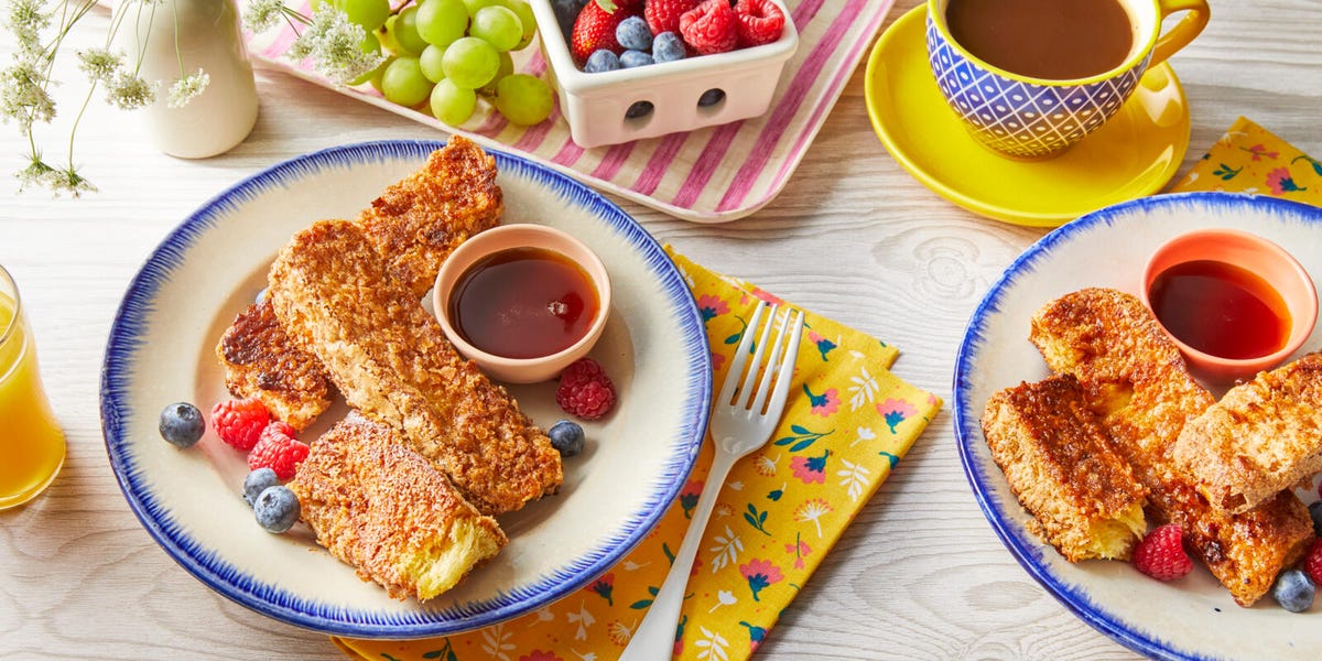 How to Make French Toast Sticks: Crispy Edges & Custardy Centers